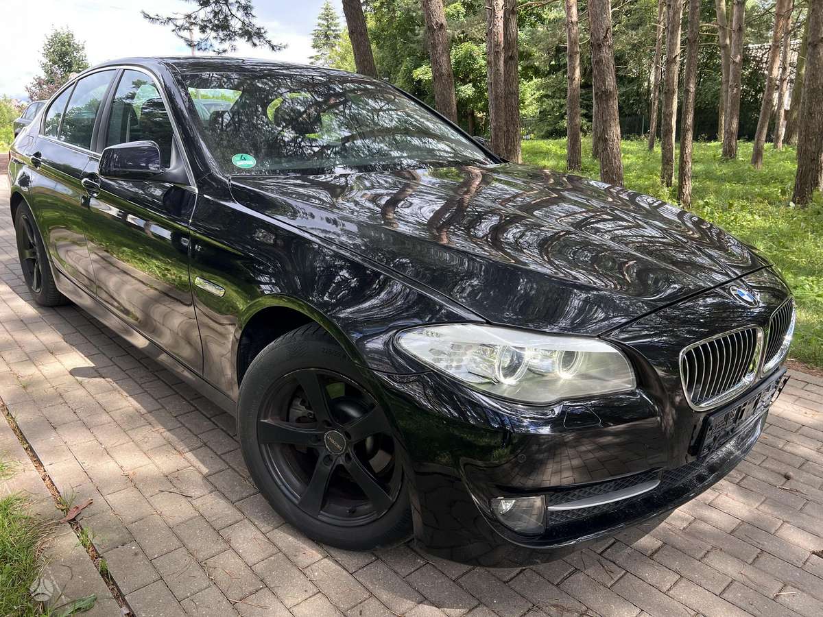 BMW 520, 2.0 l., Седан