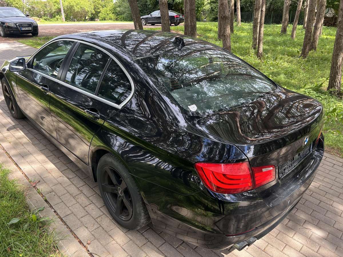 BMW 520, 2.0 l., Седан