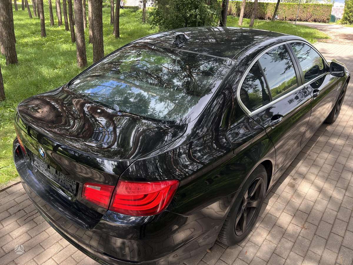 BMW 520, 2.0 l., Седан