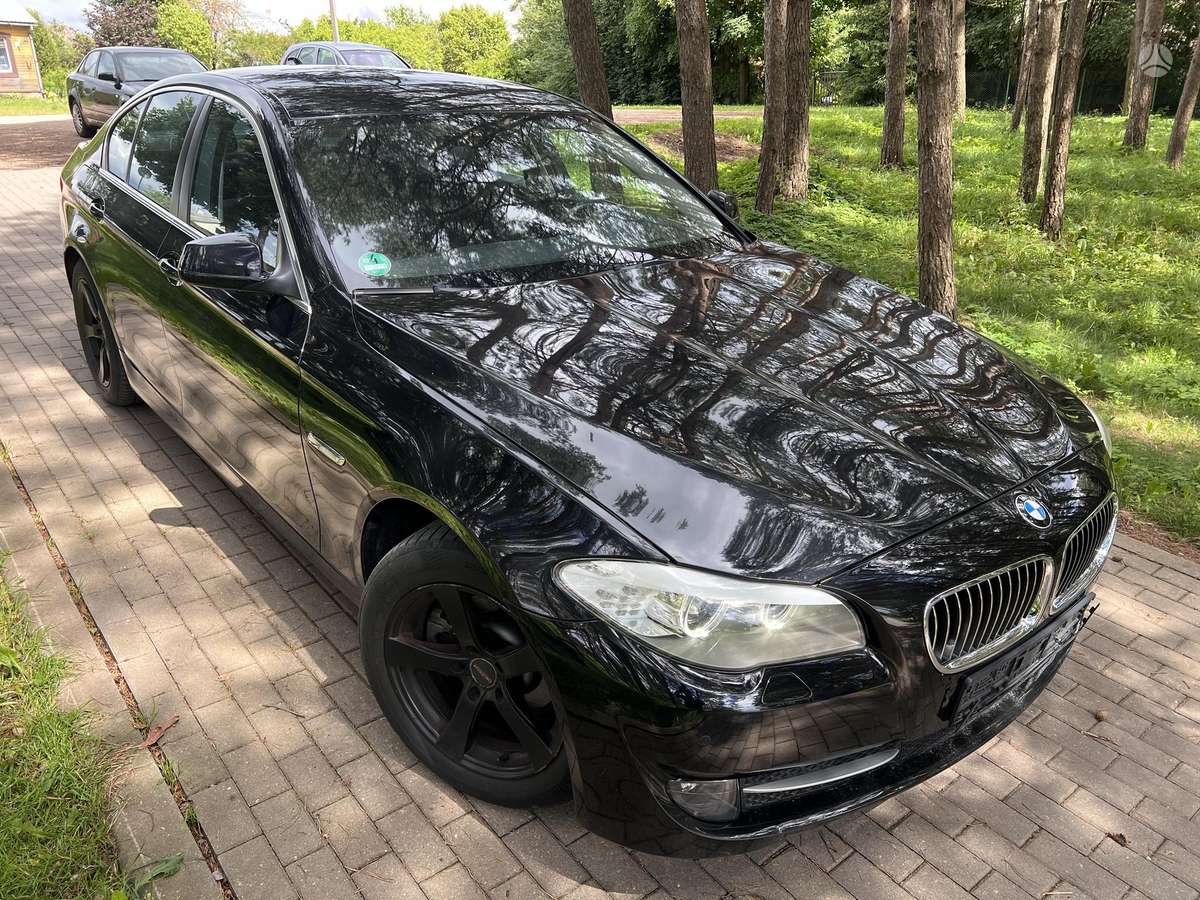 BMW 520, 2.0 l., Седан