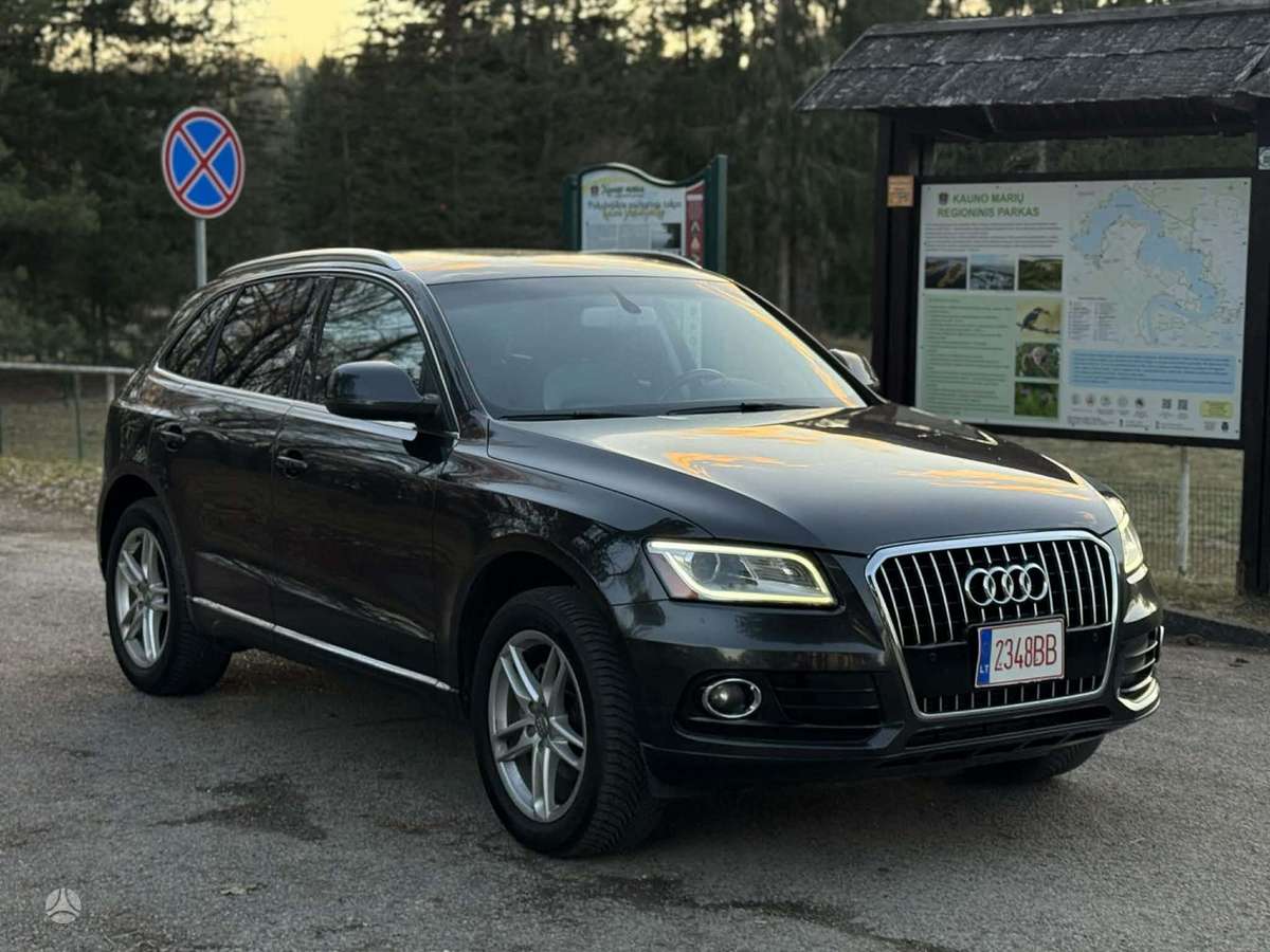 Audi Q5, 2.0 l., off-road / crossover
