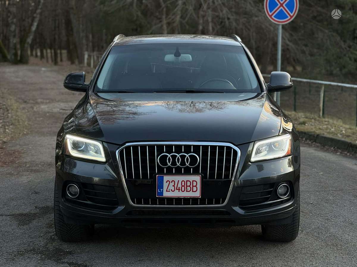 Audi Q5, 2.0 l., off-road / crossover