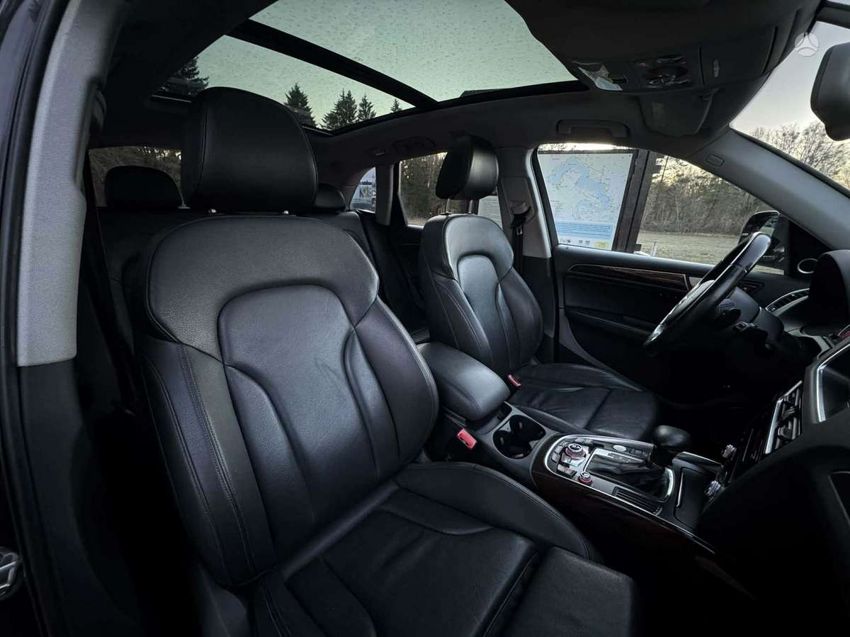 Audi Q5, 2.0 l., off-road / crossover