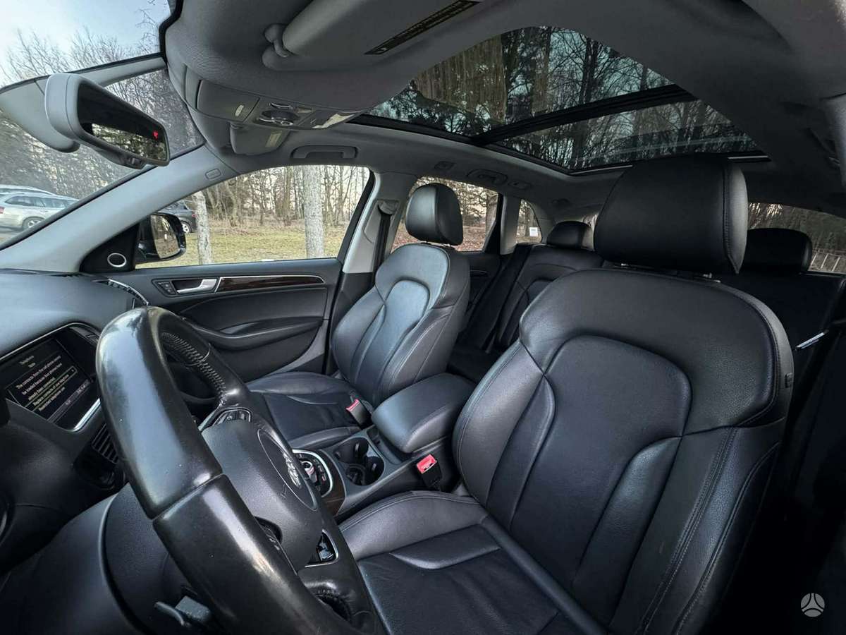 Audi Q5, 2.0 l., off-road / crossover