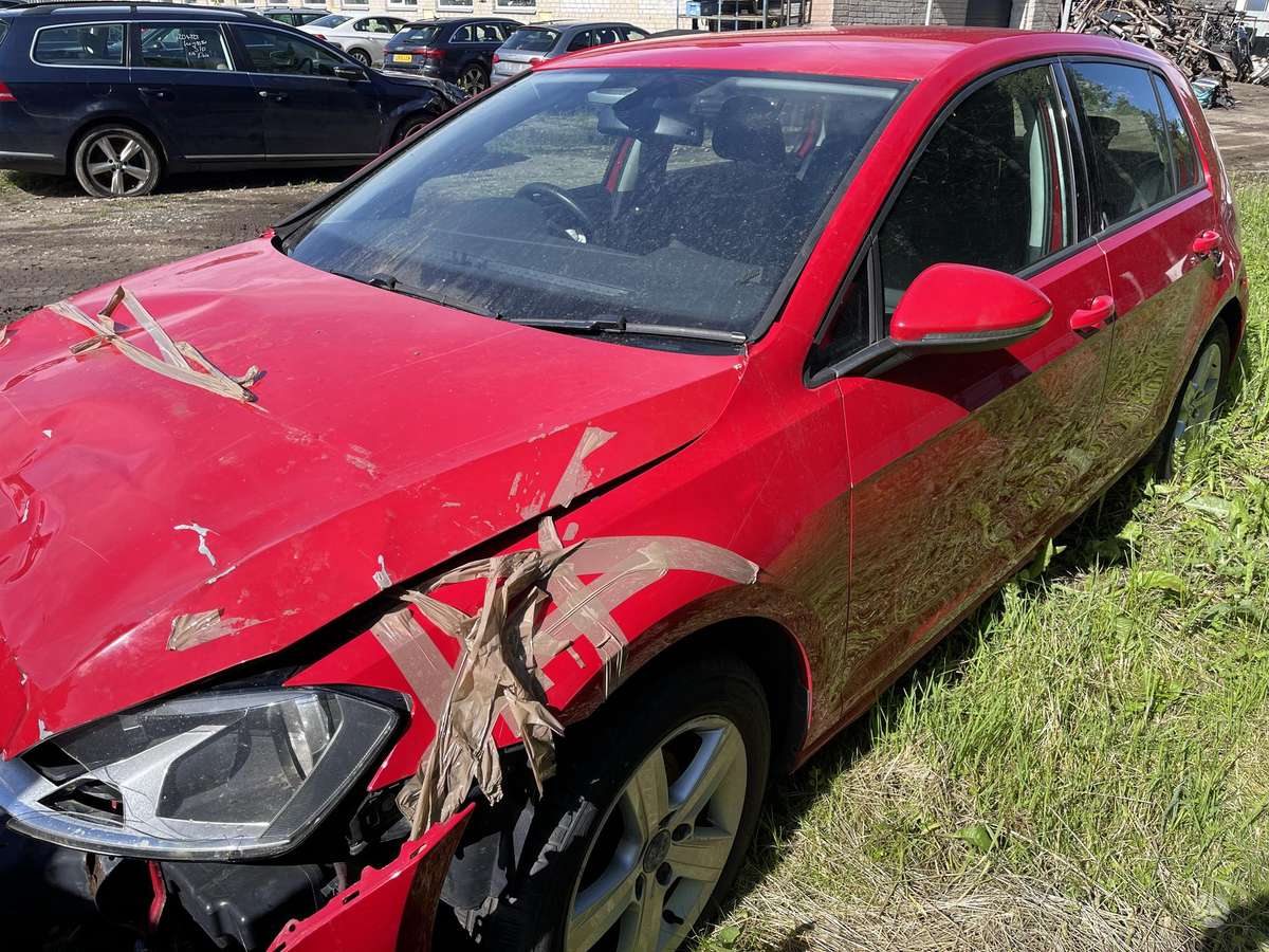 Volkswagen Golf по частям