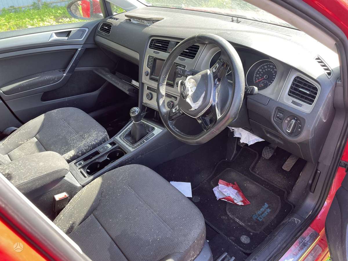 Volkswagen Golf rezerves daļās