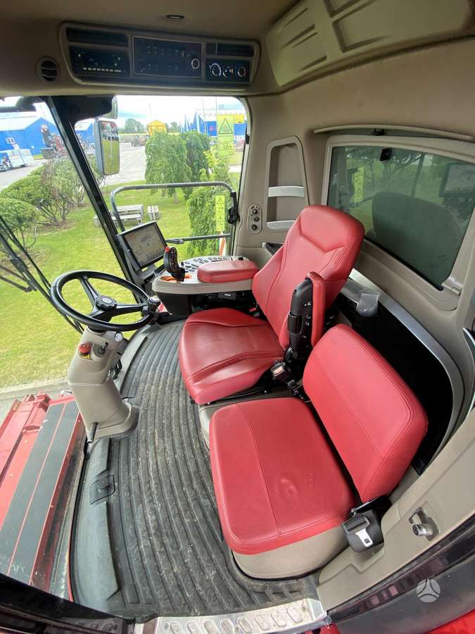 Case-IH AFS 9250, kombainai