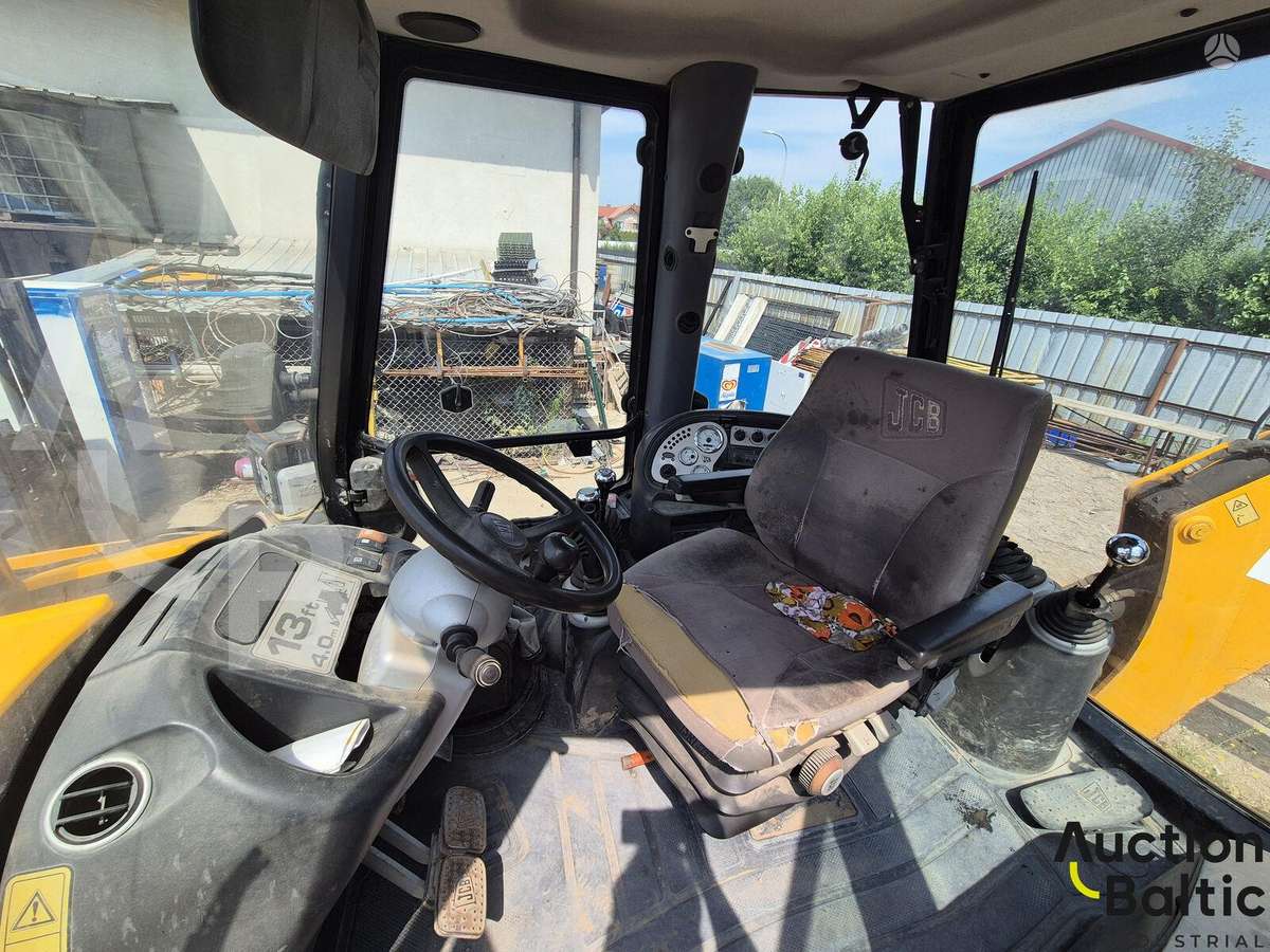 JCB 3 CX, ekskavatoriniai krautuvai