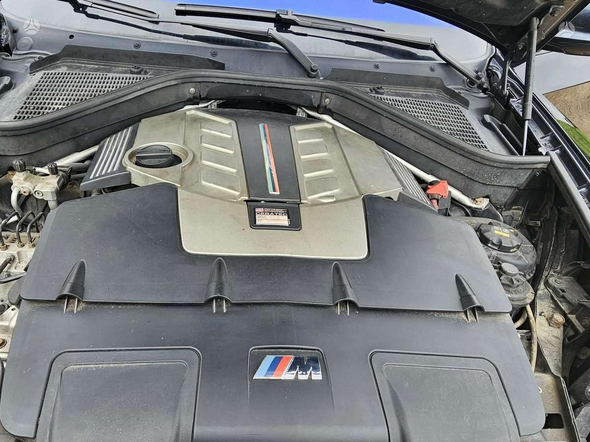 BMW X5 M, 4.4 l., off-road / crossover