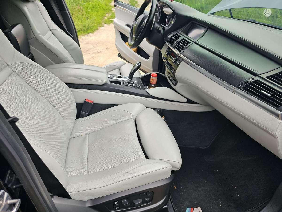 BMW X5 M, 4.4 l., off-road / crossover