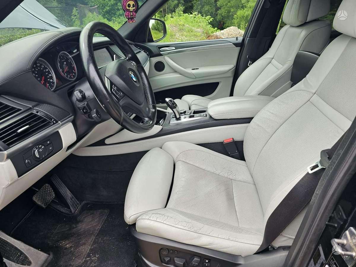 BMW X5 M, 4.4 l., Внедорожник / Кроссовер