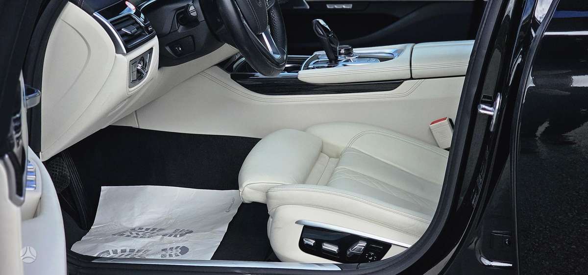 BMW 730, 3.0 l., sedanas