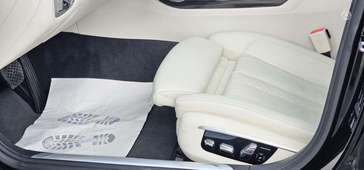 BMW 730, 3.0 l., sedanas