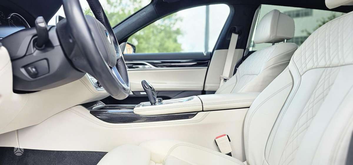 BMW 730, 3.0 l., sedanas