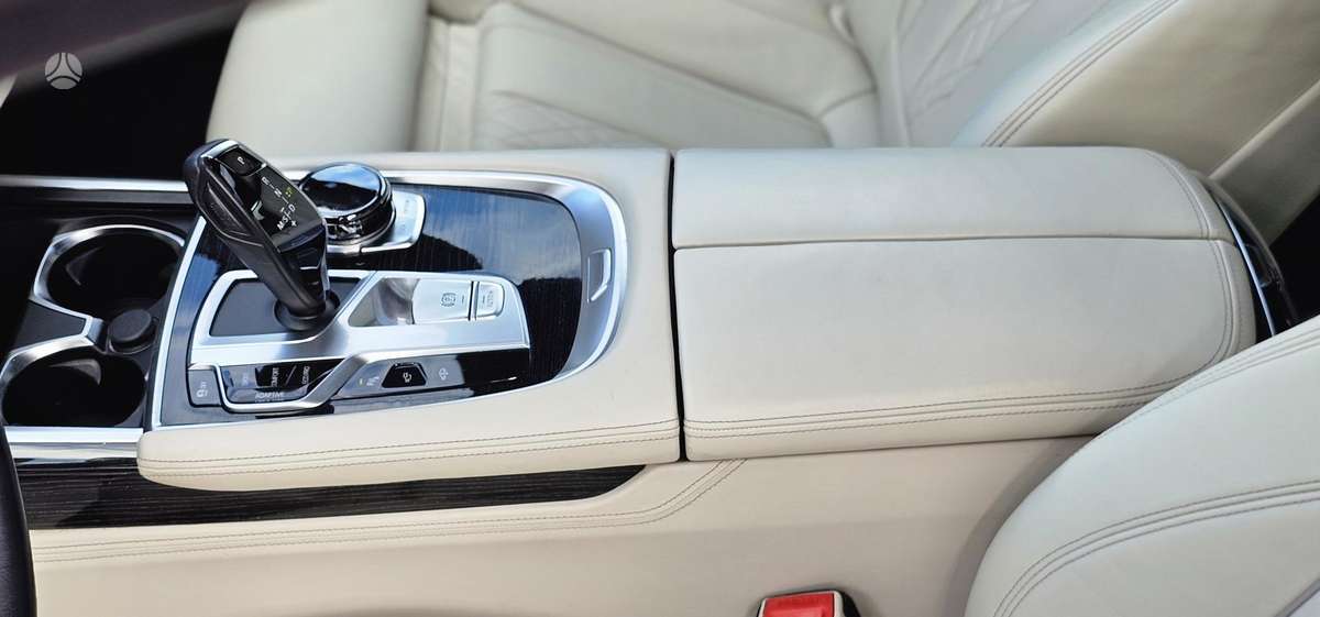 BMW 730, 3.0 l., sedanas
