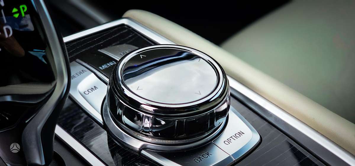 BMW 730, 3.0 l., sedanas