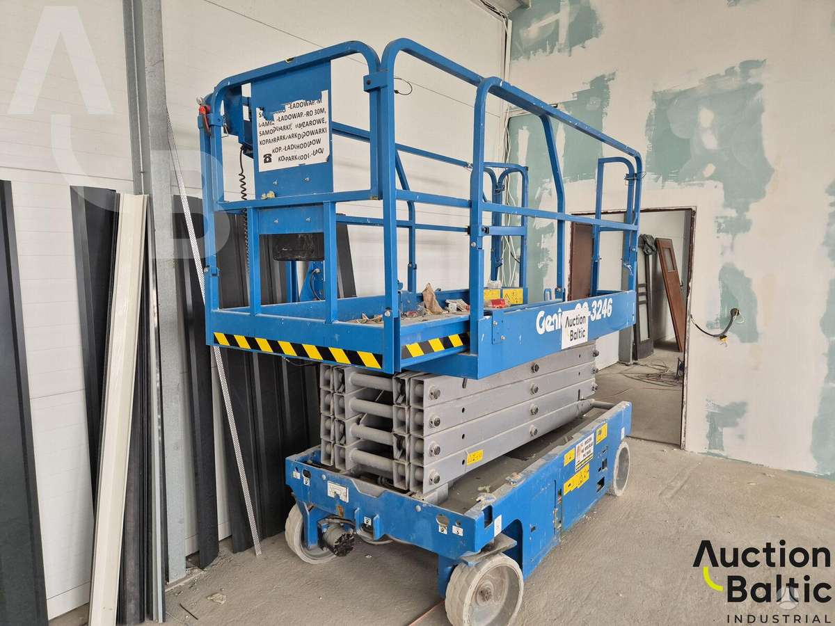 Genie 3246, scissor lift