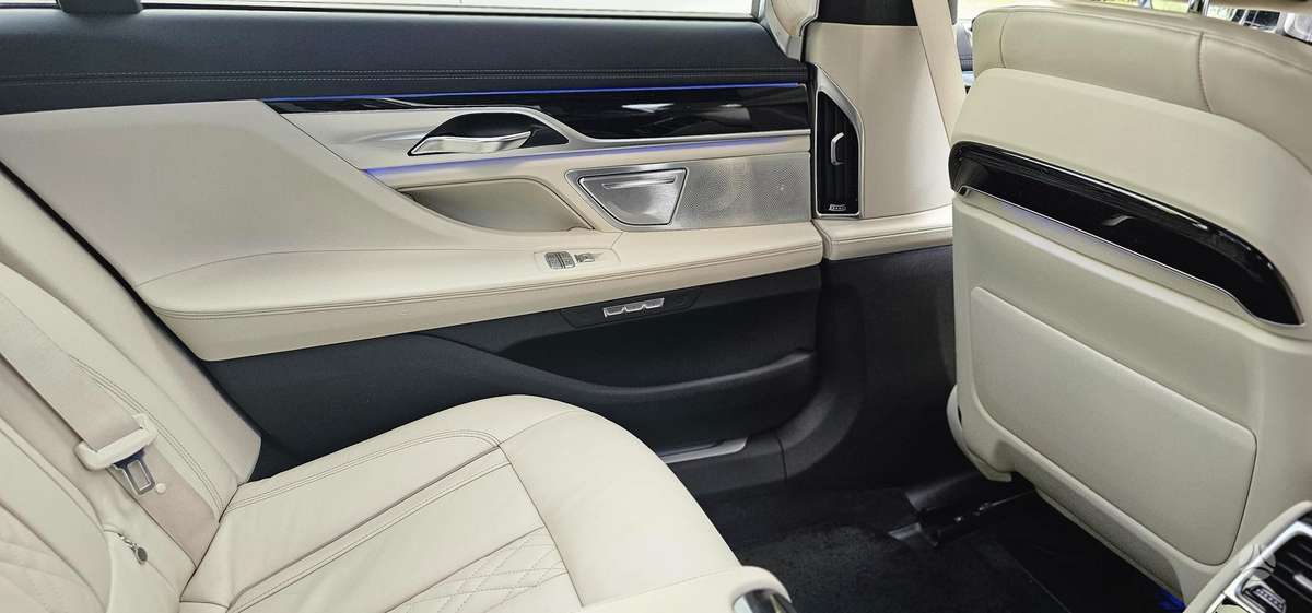 BMW 730, 3.0 l., Седан