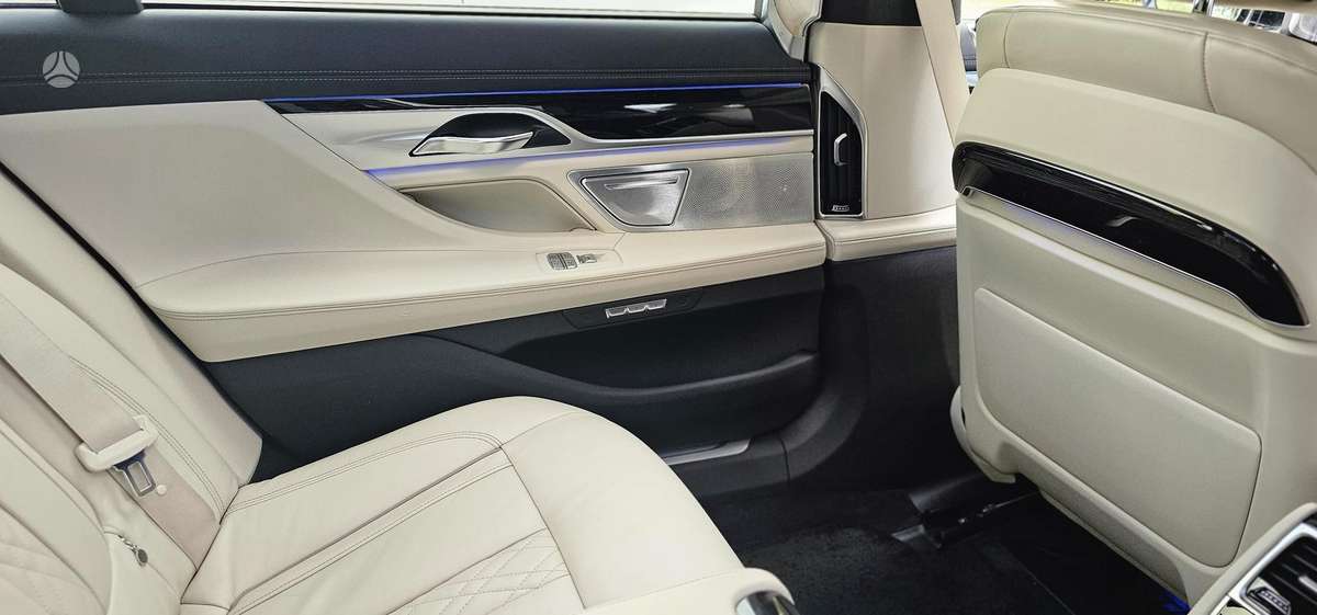 BMW 730, 3.0 l., sedanas