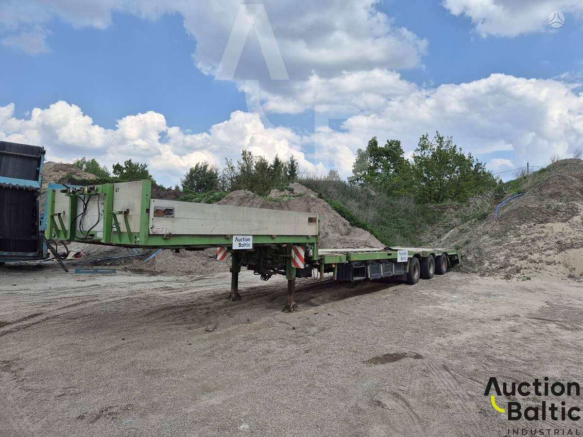 -Kita- TLÜ S 30L, flatbed