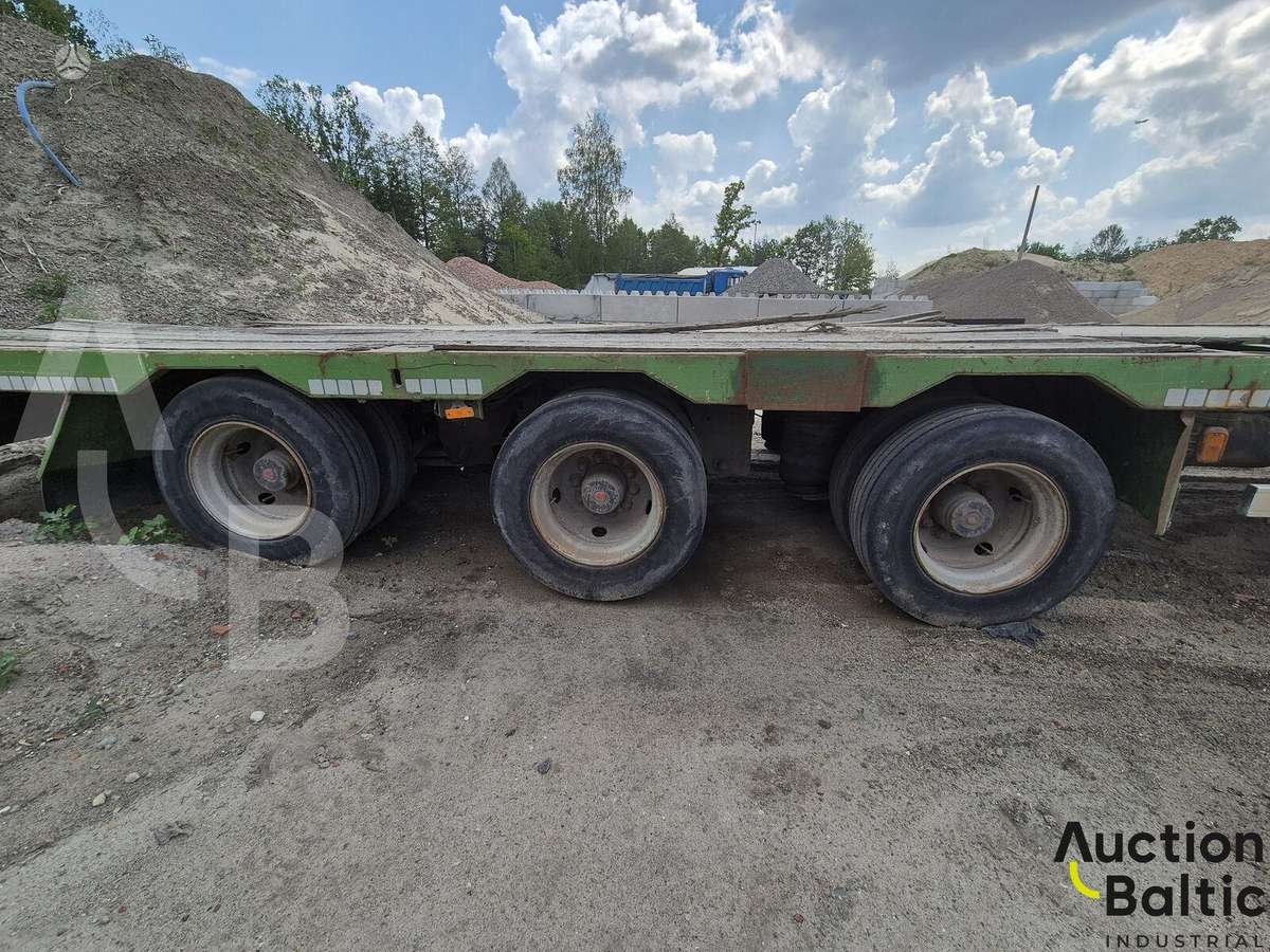 -Kita- TLÜ S 30L, platformos