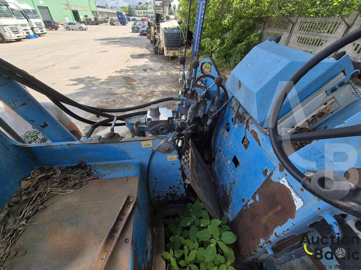 Wirtgen W500, paving machinery