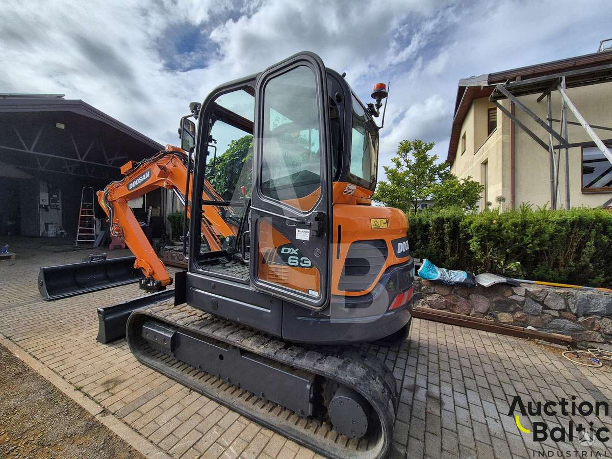 Doosan DX 63-3, ekskavatori