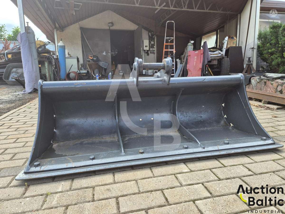Doosan DX 63-3, excavator