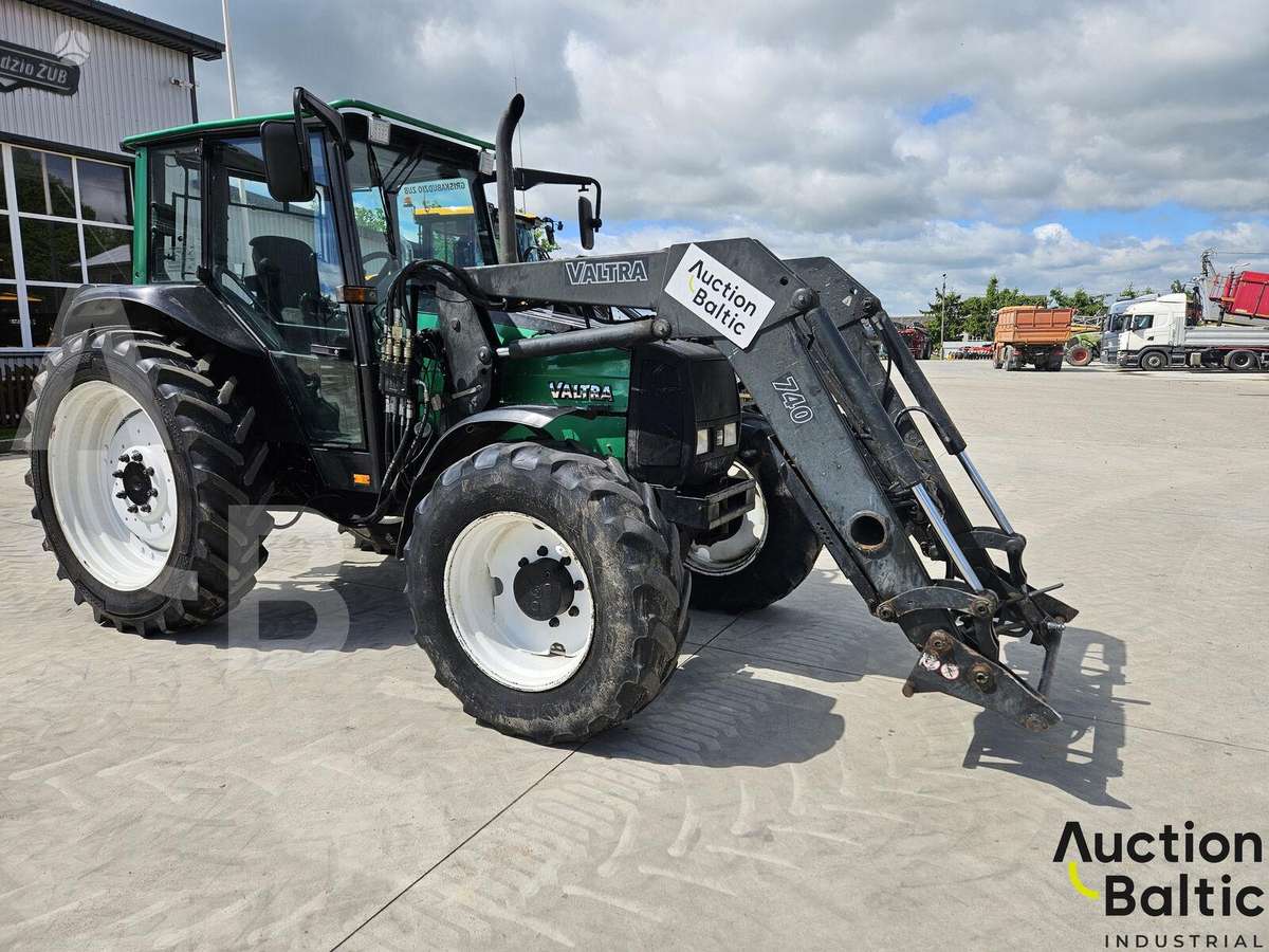 Valtra A-95-4, traktoriai
