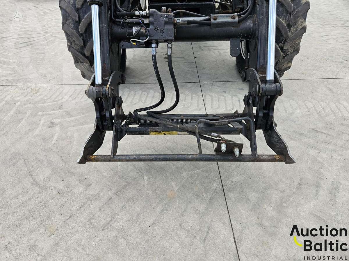 Valtra A-95-4, traktoriai