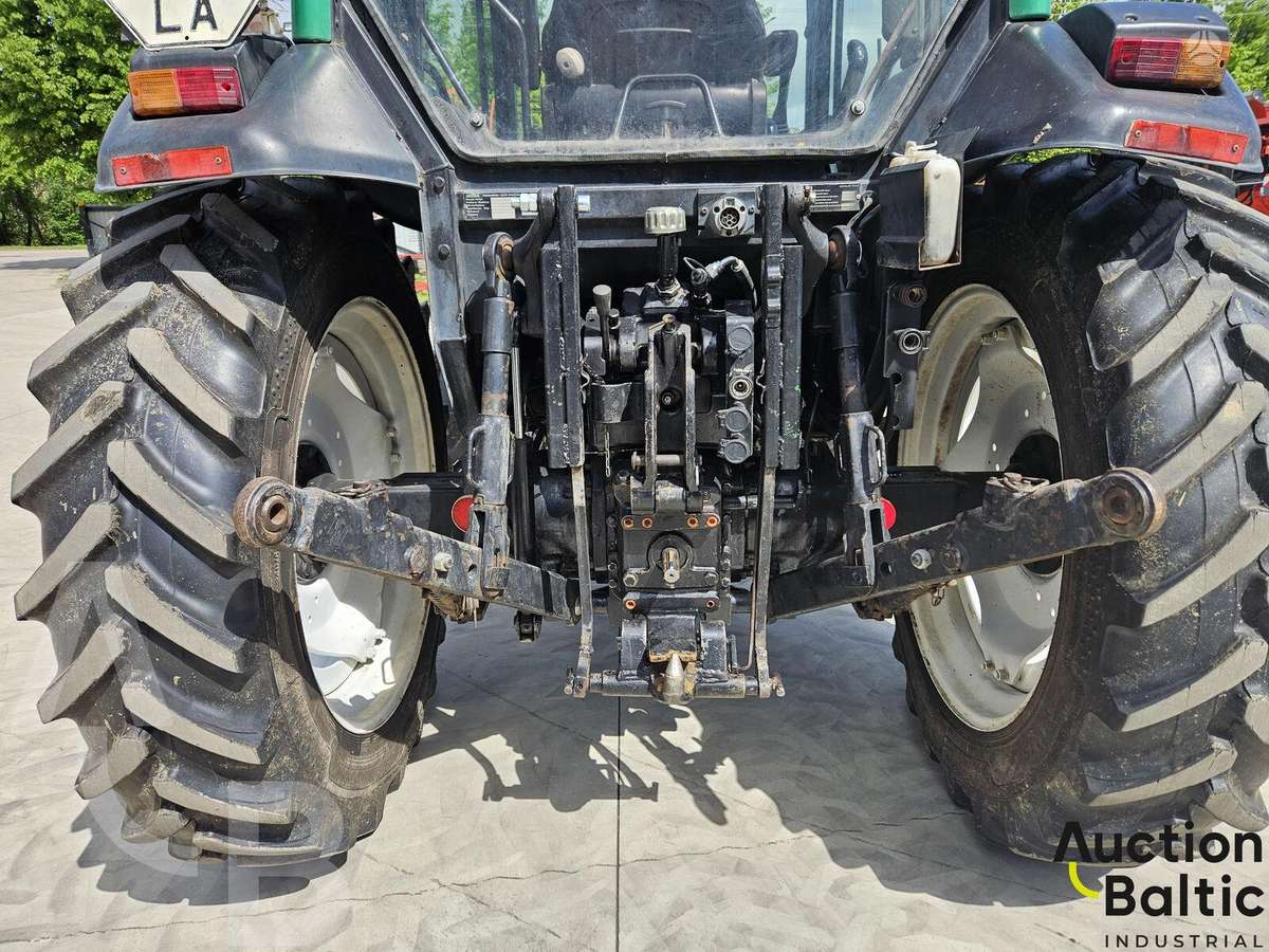 Valtra A-95-4, traktori
