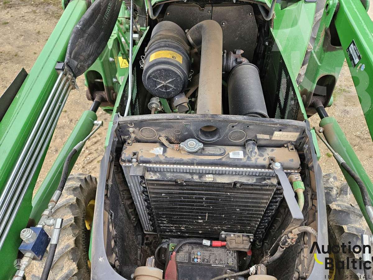 John Deere 4049 M, traktori