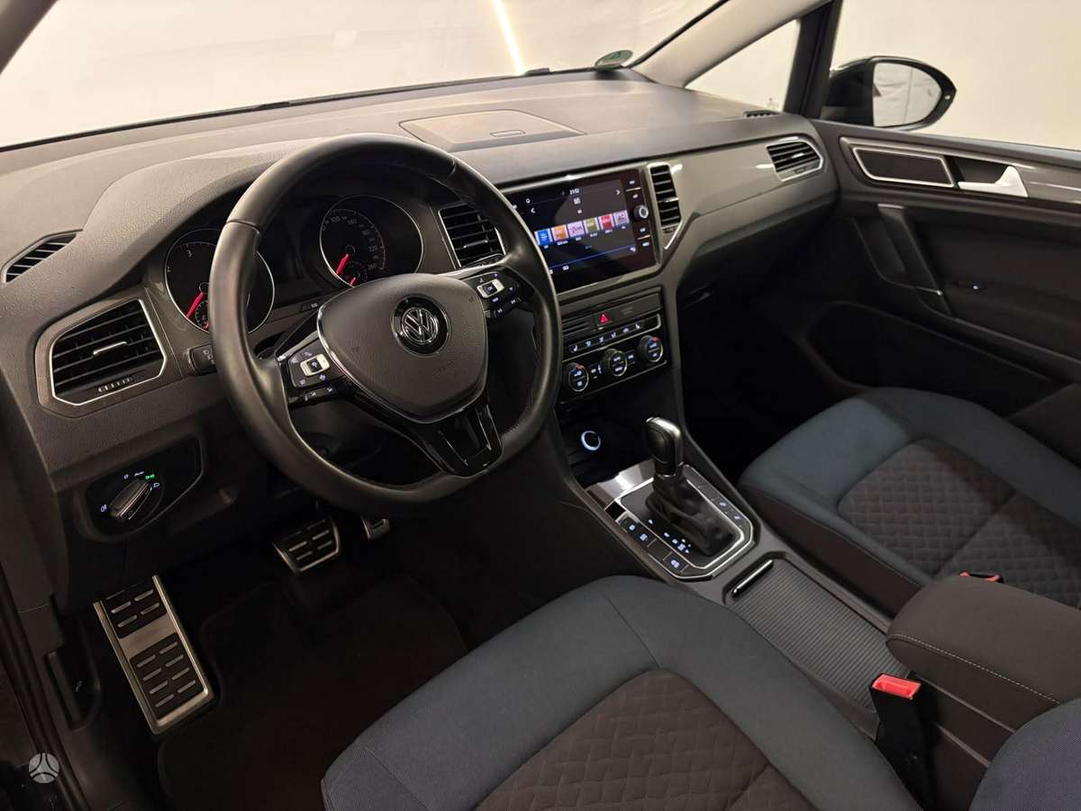Volkswagen Golf Sportsvan - 2