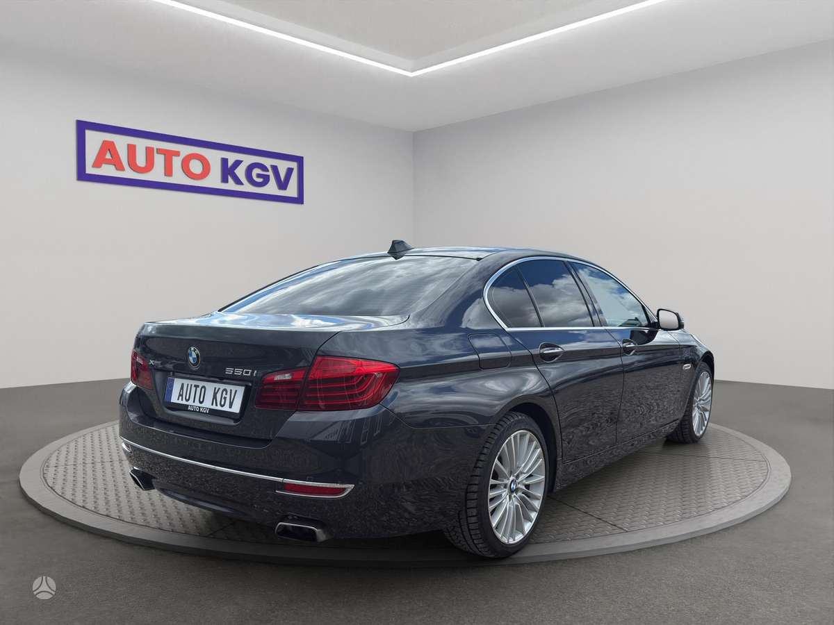 BMW 550, 4.4 l., Седан
