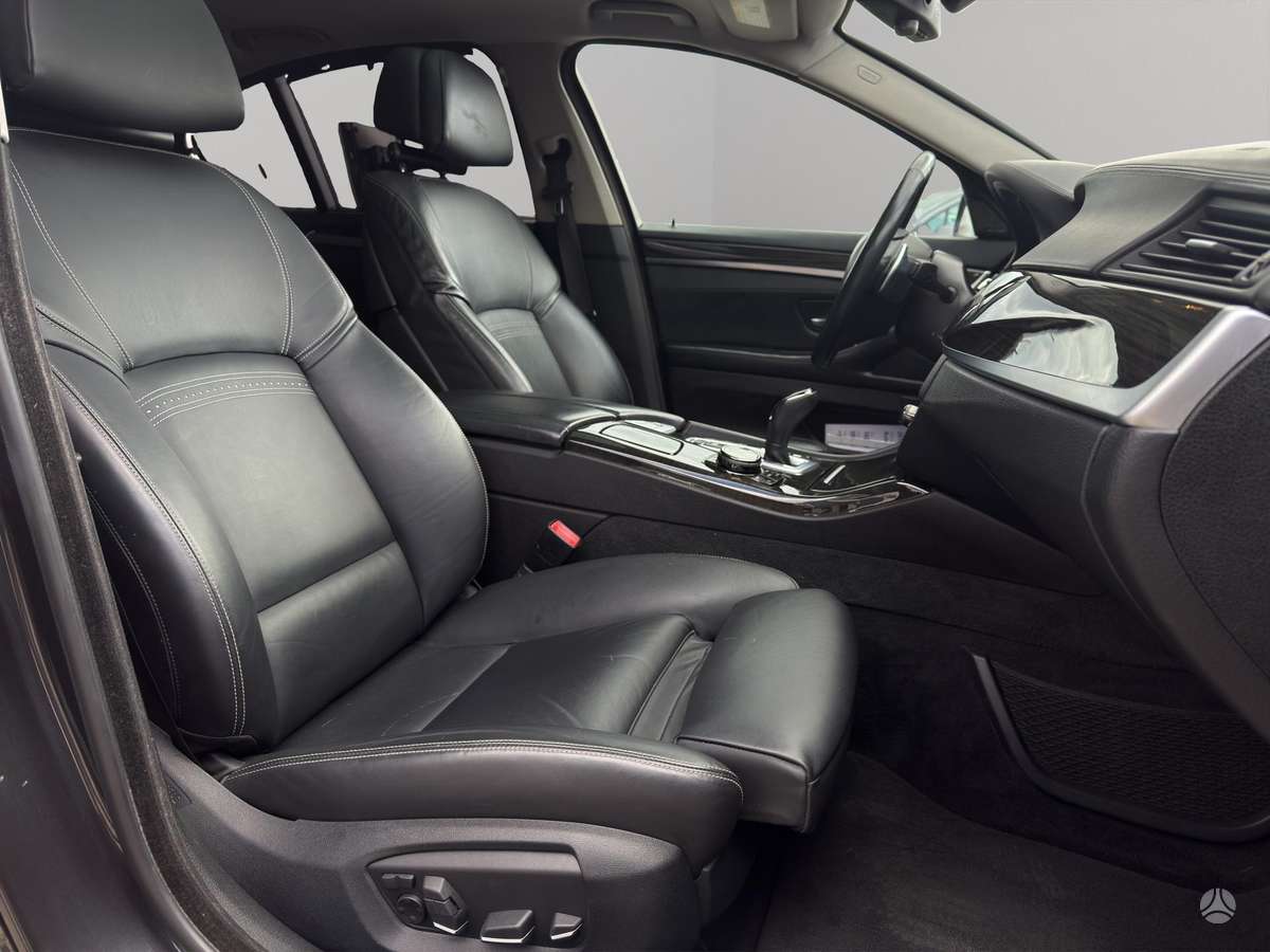 BMW 550, 4.4 l., Седан
