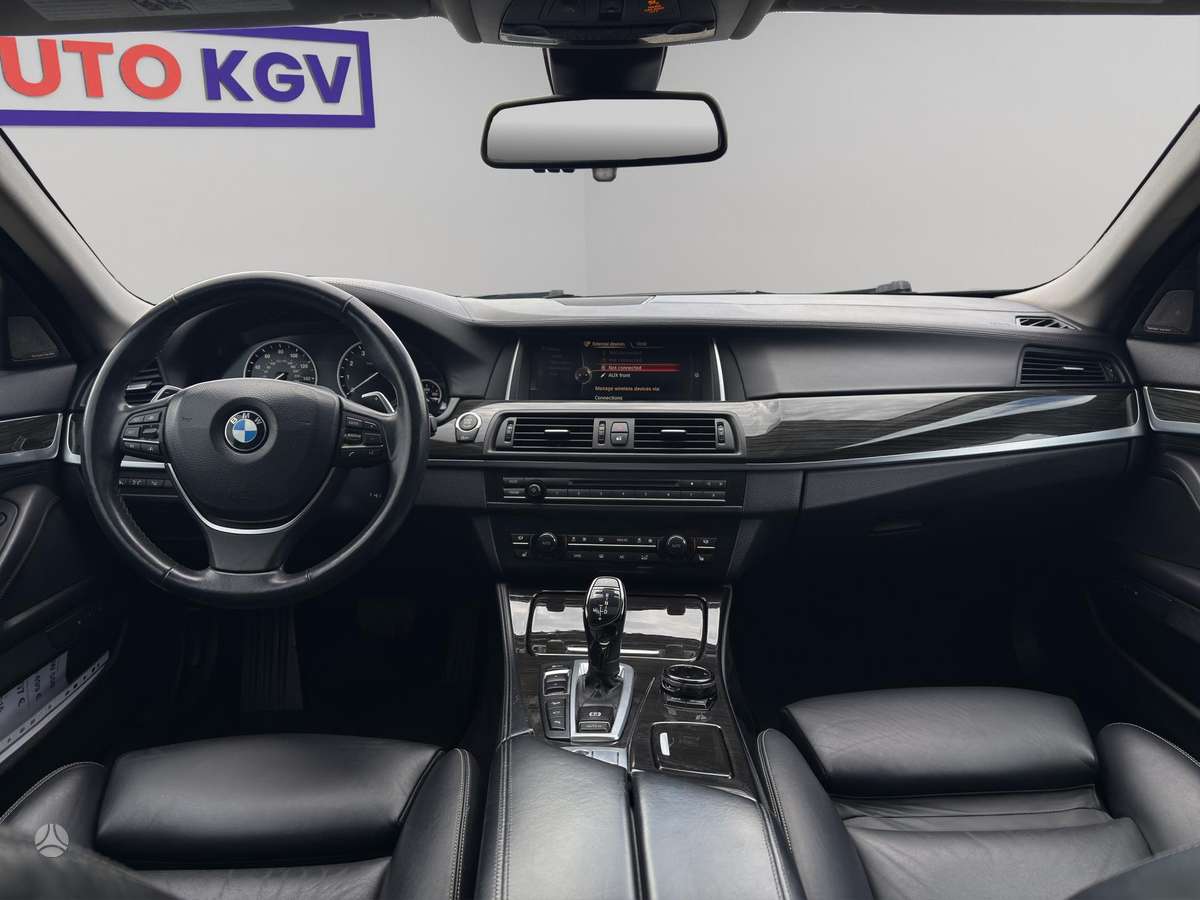 BMW 550, 4.4 l., Седан