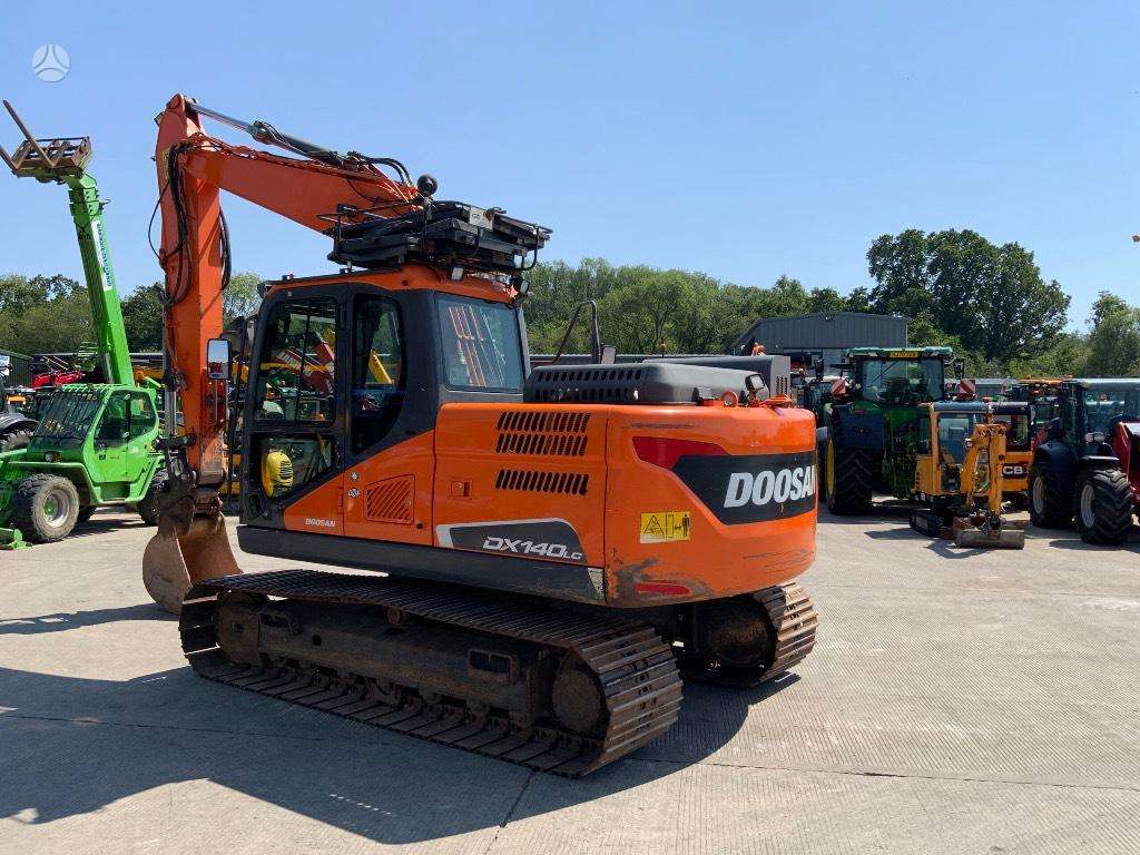 Doosan DX 140 LC-5, ekskavatoriai