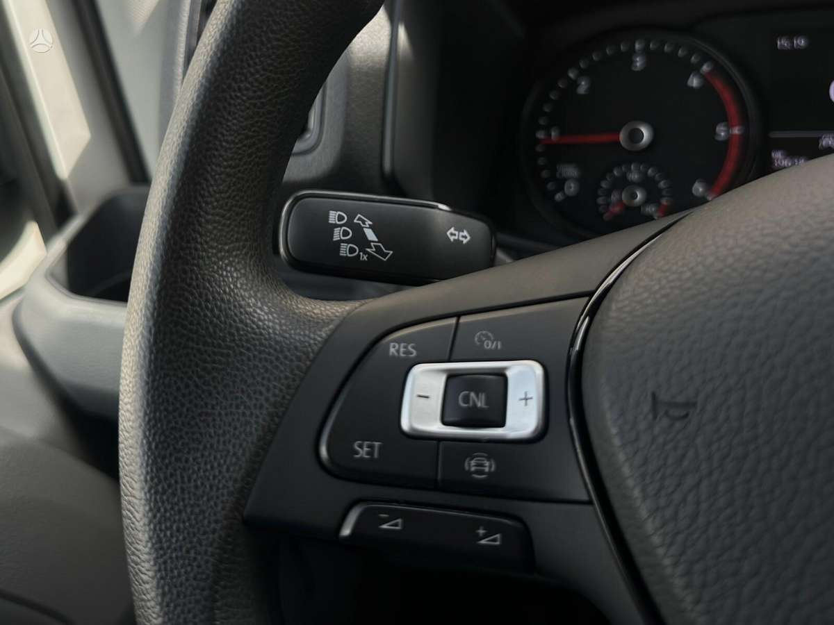 Volkswagen Crafter, Минивэн