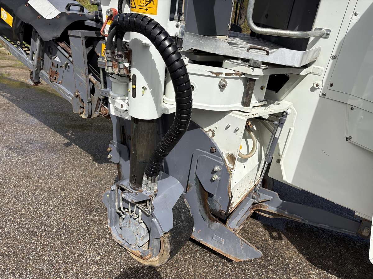 Wirtgen W50DC, kelių tiesimo mašinos