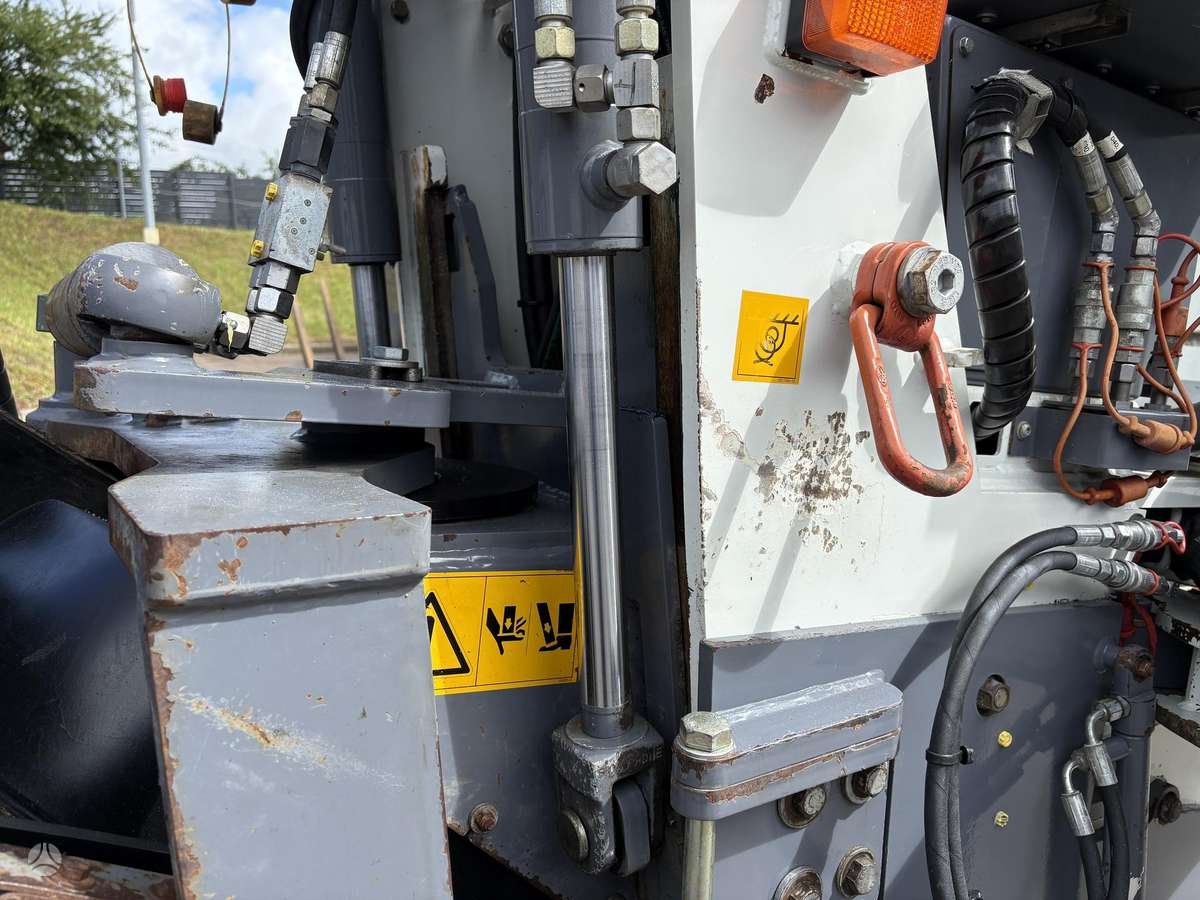 Wirtgen W50DC, kelių tiesimo mašinos