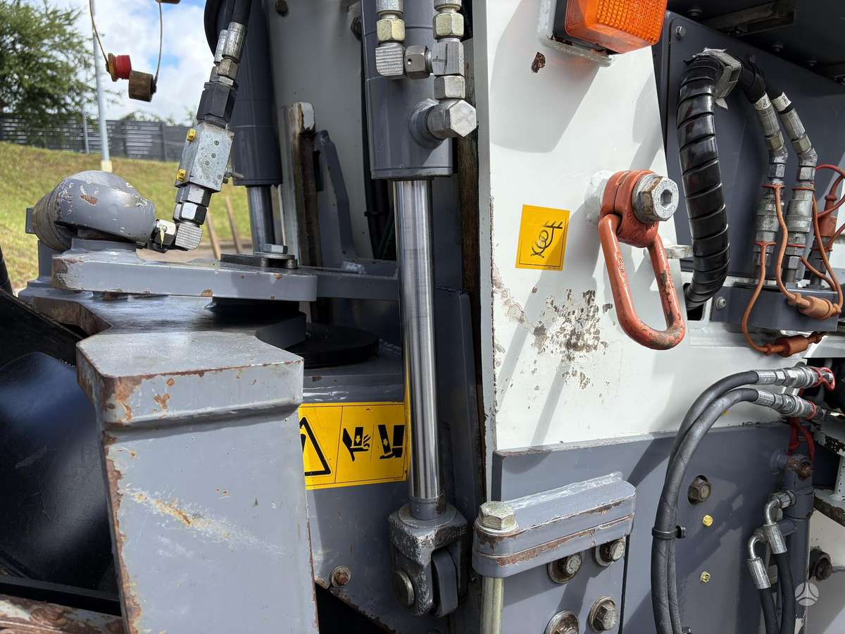 Wirtgen W50DC, paving machinery
