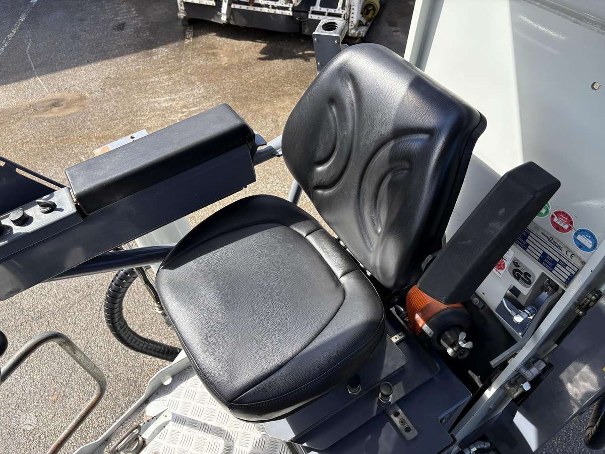 Wirtgen W50DC, kelių tiesimo mašinos