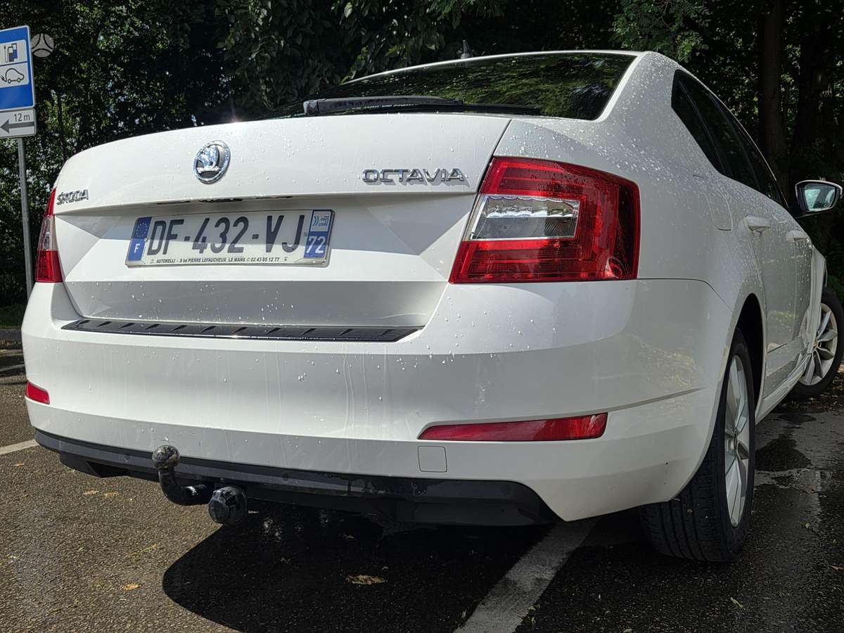 Skoda Octavia, 2.0 l., Седан