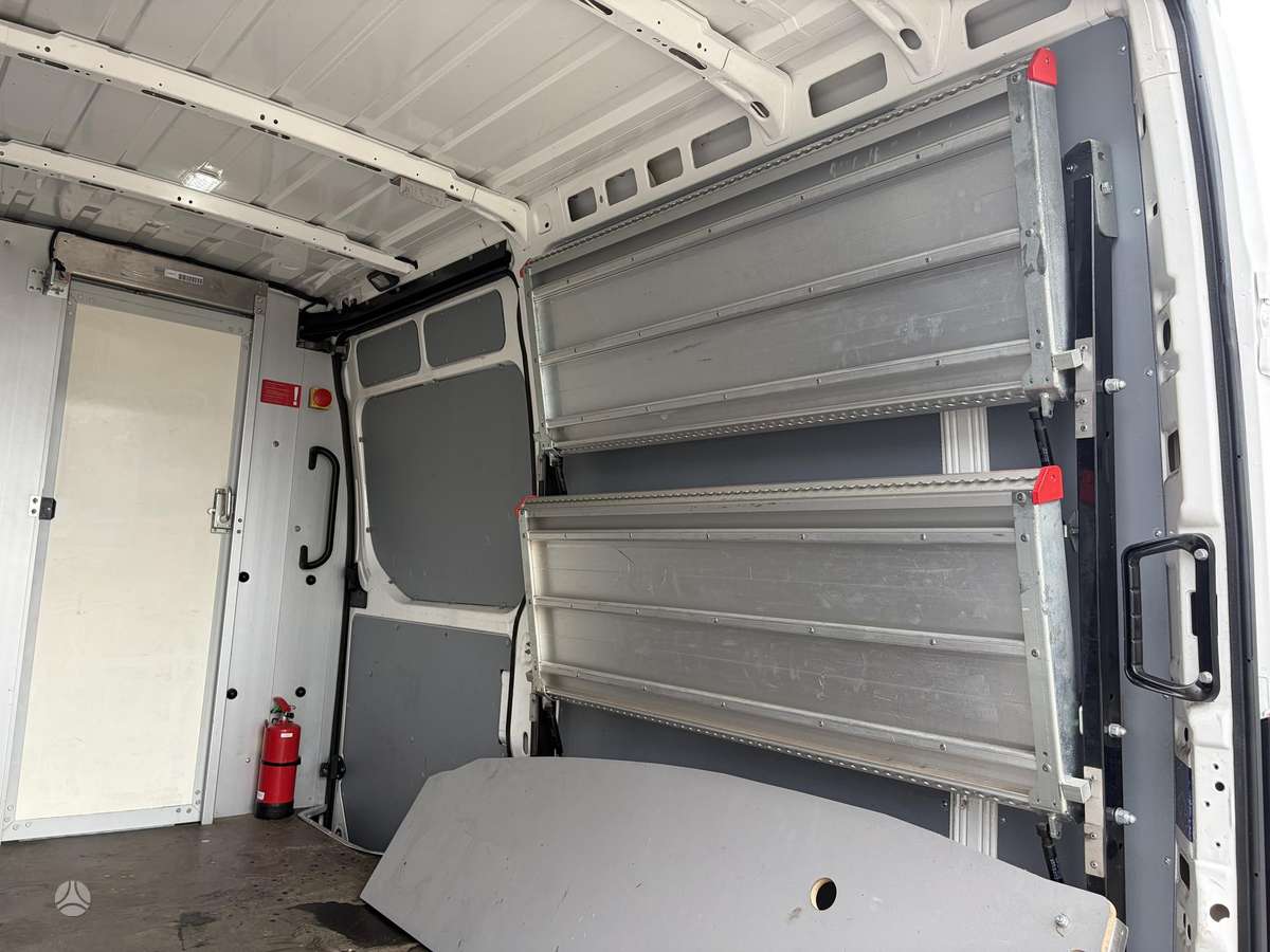 Iveco Daily, 2.3 l., cargo van