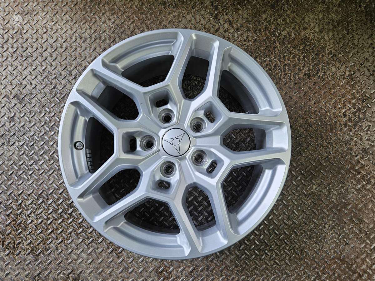Dodge 68654867AA, light alloy, R18