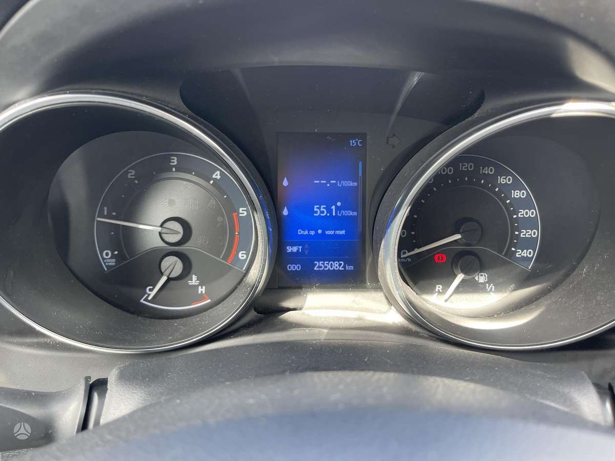 Toyota Auris, 1.6 l., Универсал