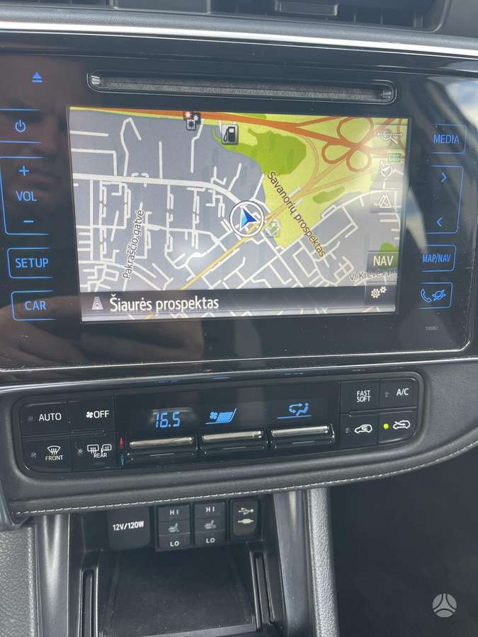 Toyota Auris, 1.6 l., Универсал
