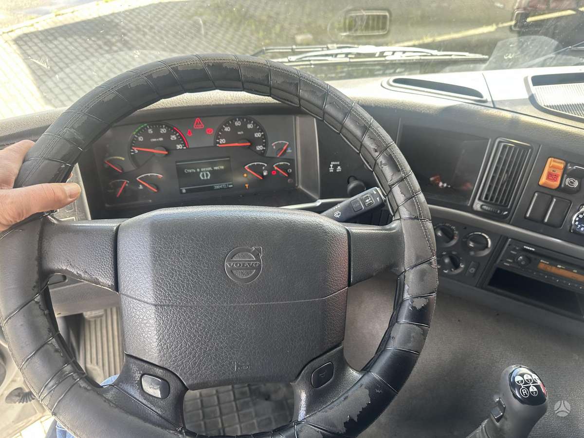 Volvo FM 370 orginal 385000km !!, single sleeper
