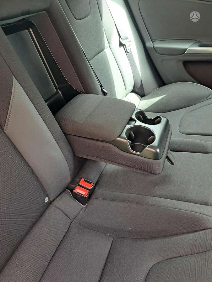 Volvo S60 - 9