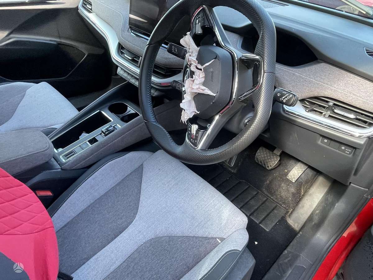 Skoda Enyaq dalimis